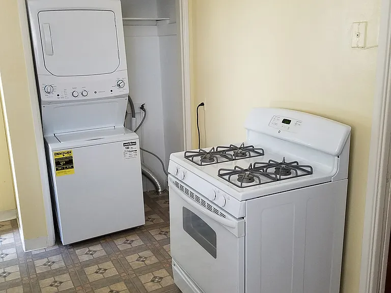 3351 Caroline Ave #2 — Photo 10