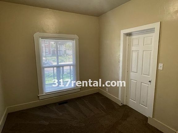 3rd image of 1051 W 27th St