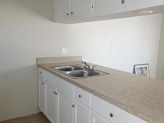 3rd image of 1586 South St Unit 1586