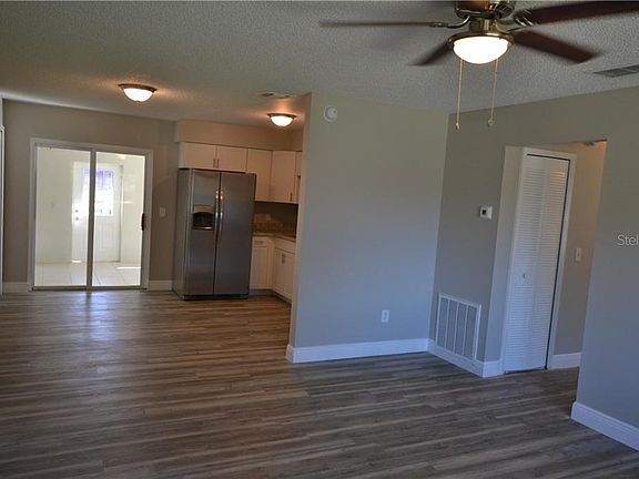 3rd image of 3908 Janie Ct