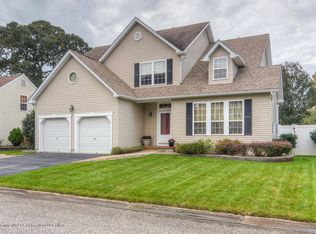 725 Waterside Ct, Point Pleasant Beach, NJ 08742
