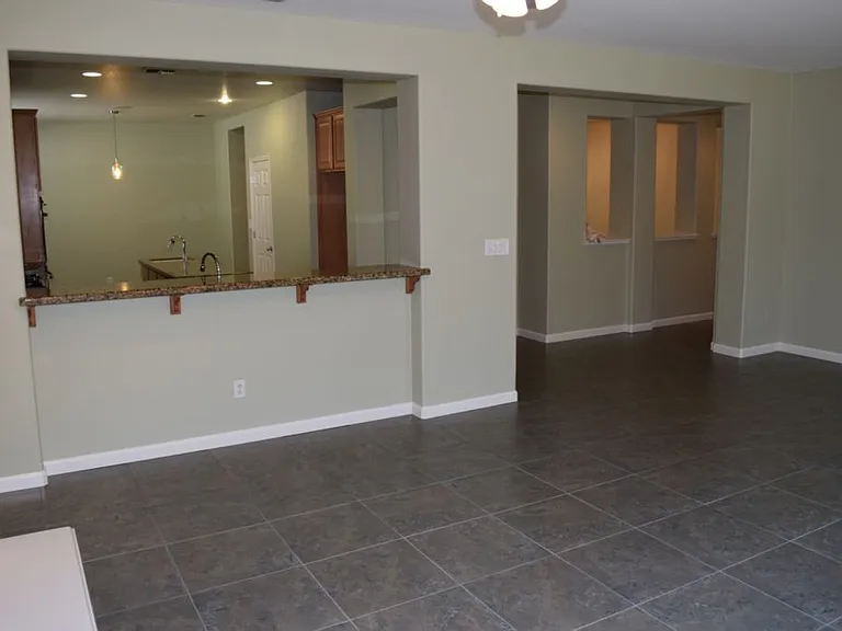 1378 Seymour Cir — Photo 18