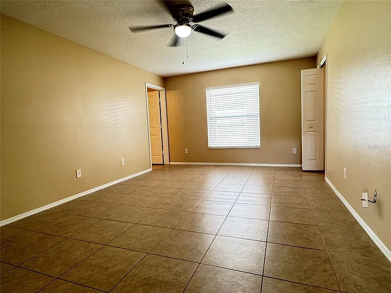 13807 Fareham Rd — Photo 11