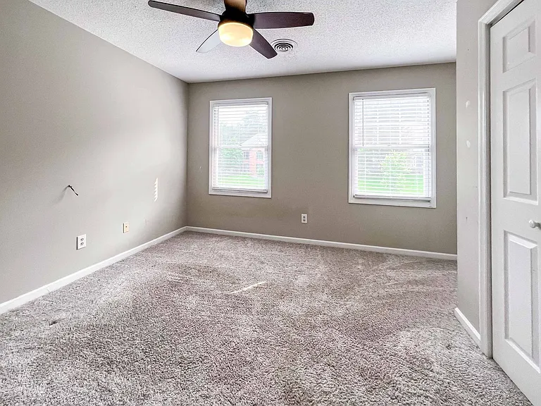 1321 Shadybrook Cove Ln — Photo 12