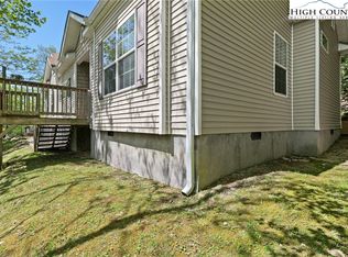 1540 Rominger Rd, Banner Elk, NC 28604