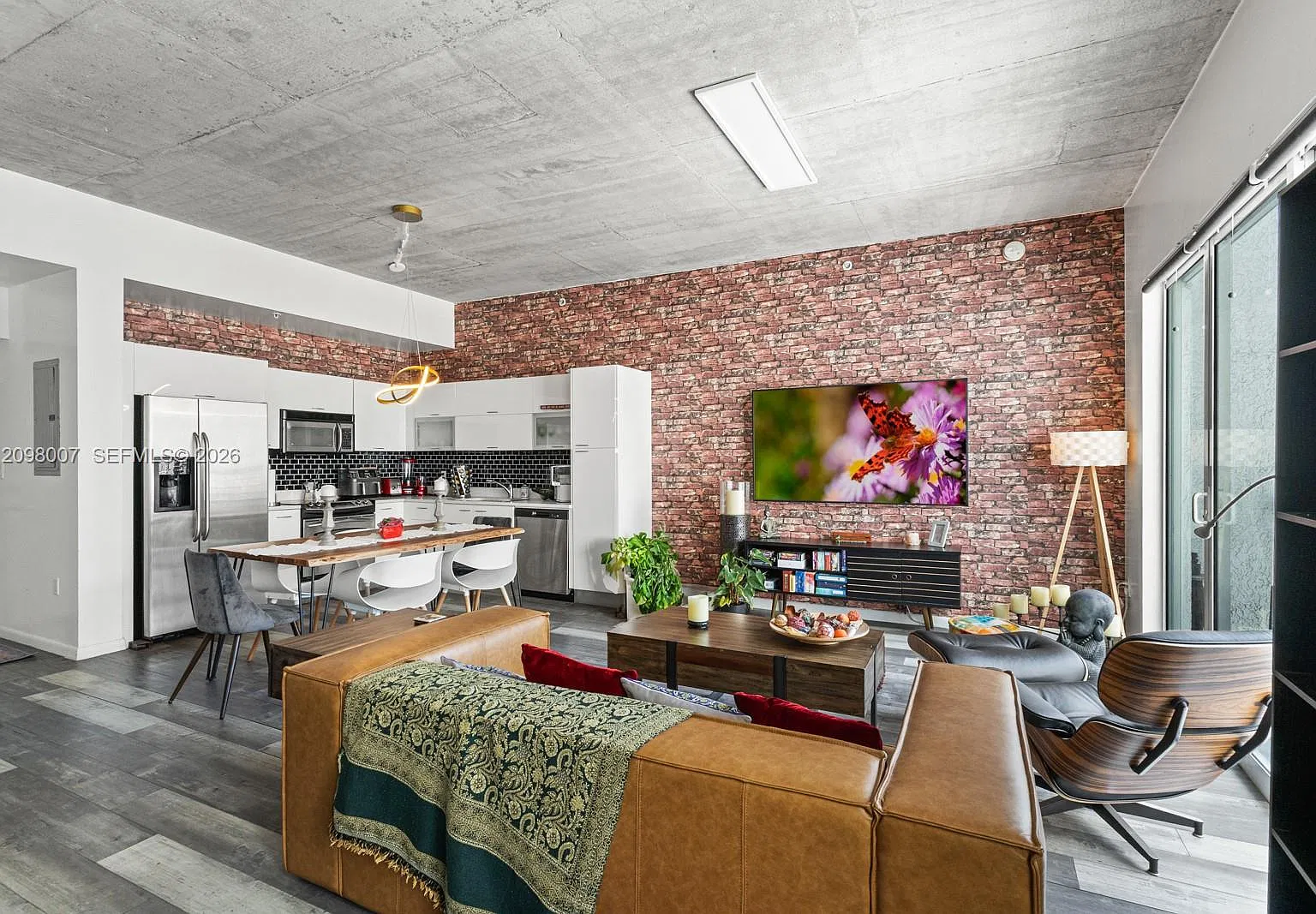 The Loft Downtown Ii Cond — Photo 4