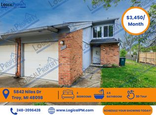 5842 Niles Dr, Troy, MI 48098