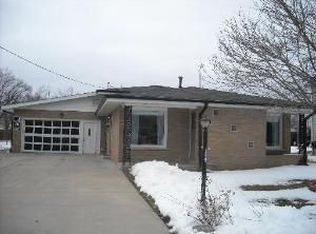 199 S 6th Ave, Saint Anne, IL 60964