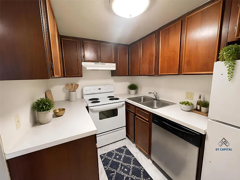 7520 Hornwood Dr #405 — Photo 2