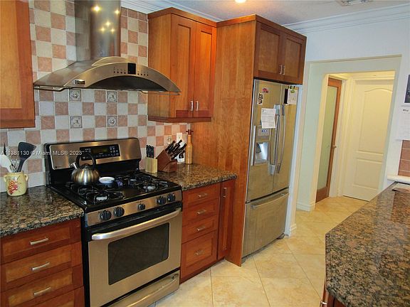 5th image of 8461 SW 179th St