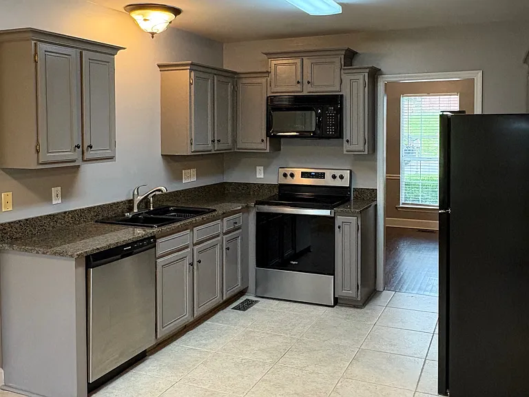 732 E Statue Ct — Photo 10