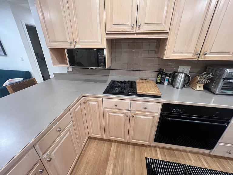 240 McCarrons Blvd N — Photo 19