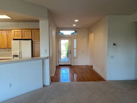 3rd image of 900 Merino Ct