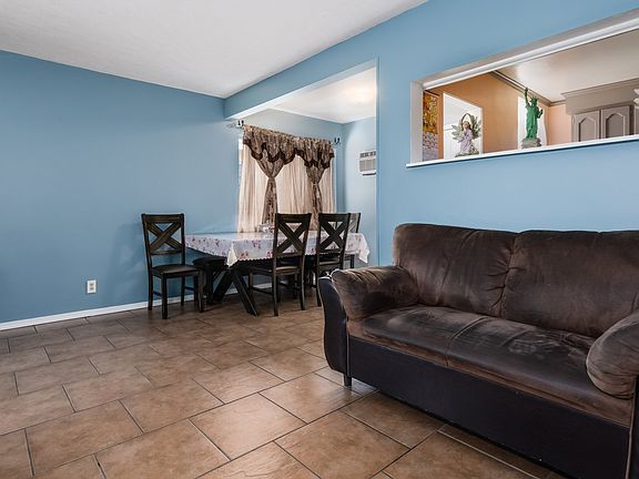 5th image of 7858 Arvilla Ave