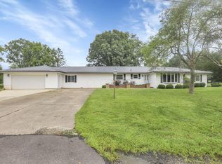 122 Wilshire Dr, Hebron, OH 43025