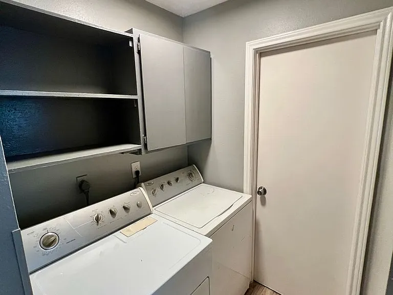 844 E Sunshine Dr #401 — Photo 14
