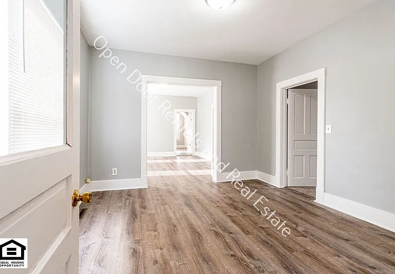 515 N State St #515 N STATE — Photo 4