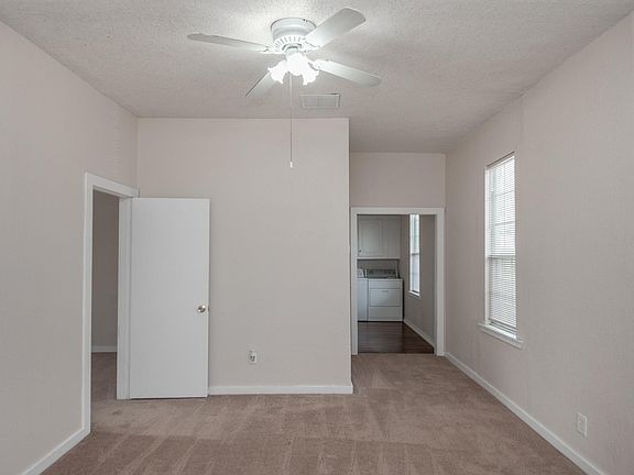 3rd image of 4828 Gordon Ave