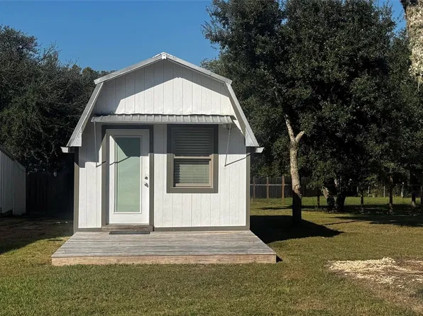 855 Christmas Rd, Brenham, TX 77833
