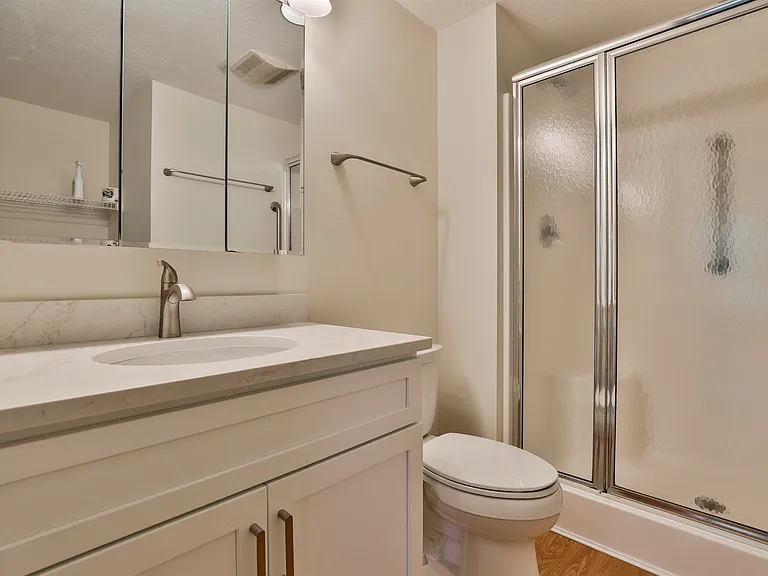 4 Myopia Ln — Photo 22
