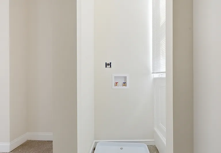 910 N Arlington Ave #1 — Photo 5