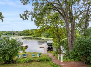 5638 W Peninsula Rd, Waterford, WI 53185