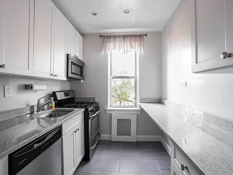 110-20 71st Ave #415 — Photo 2