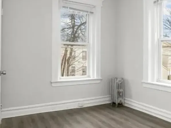 17 Willoughby St, Newark, NJ 07112