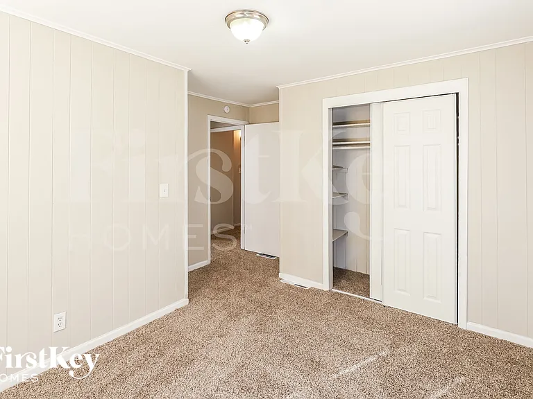 1103 NE Cowden Dr — Photo 10