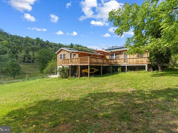 1081 Settlers Valley Way, Lost City, WV 26810