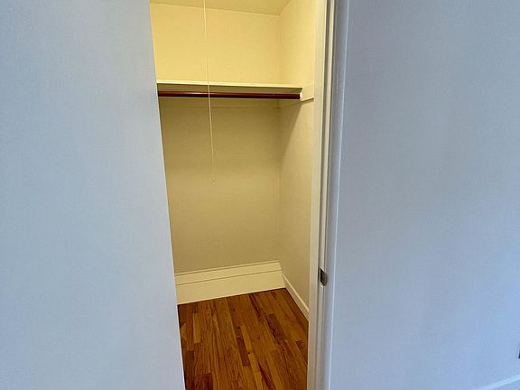 3rd image of 1429 N Fairfax Ave APT 2