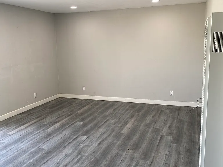 646 Nebraska Ave #8 — Photo 6