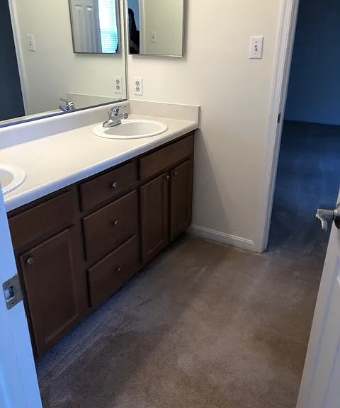 102 Martin Ct — Photo 8