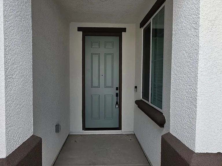 1507 Harvard Way — Photo 4