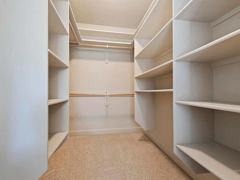2516 E Alpomado Ct — Photo 19