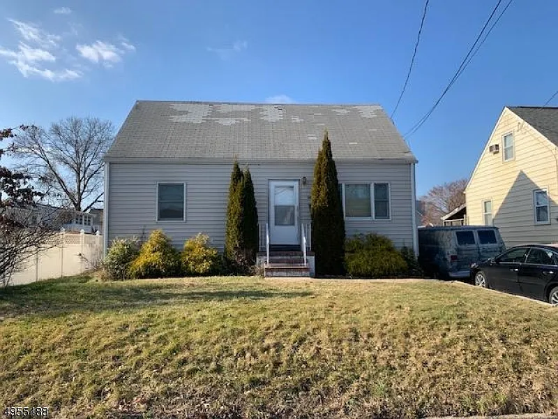 309 N 13TH AVE photo 1