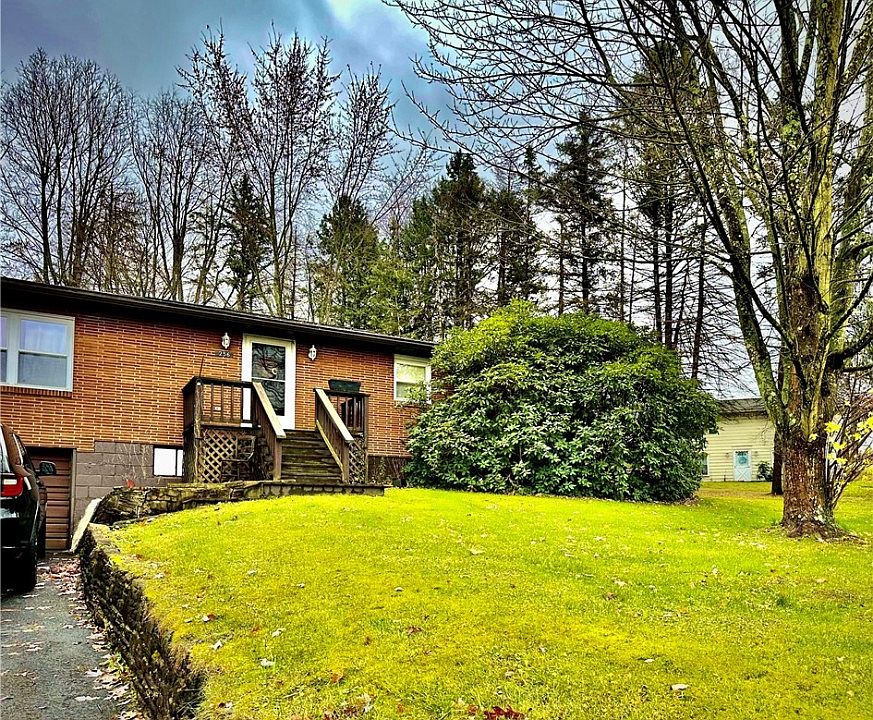 1st image of 256 Cloverleaf Dr
