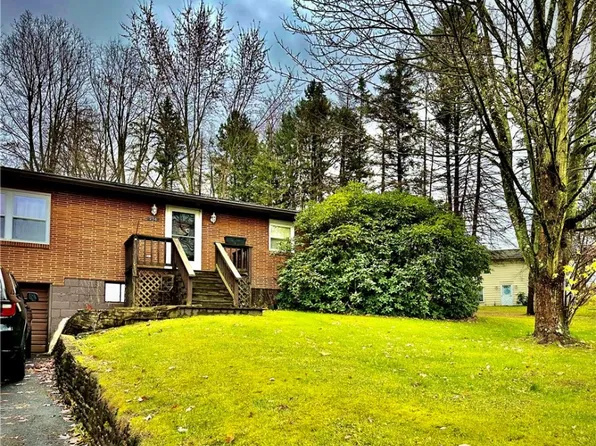 256 Cloverleaf Dr, Delmont, PA 15626