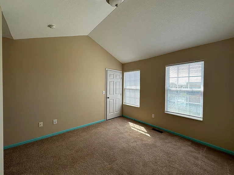 1020 Hartford Village Blvd — Photo 12