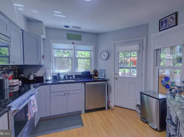 3151 Covewood Ct Unit I, Falls Church, VA 22042