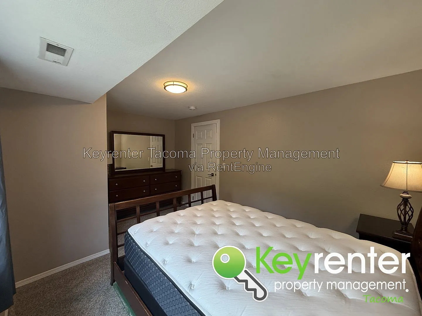 1 bed, 1.0 bath, $875 — Photo 3