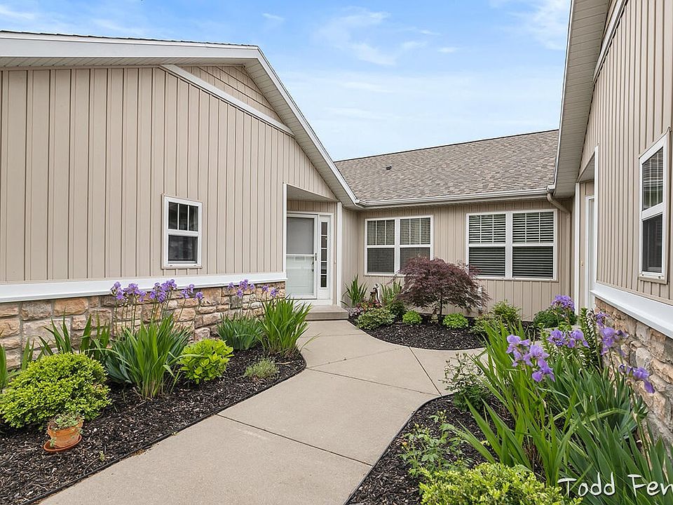 1st image of 10096 S Crossroads Cir SE