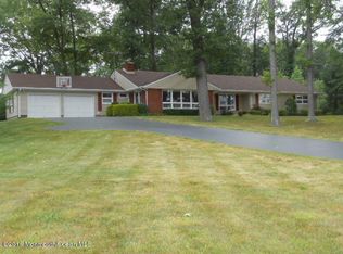 25 Thompson Grove Rd, Freehold, NJ 07728