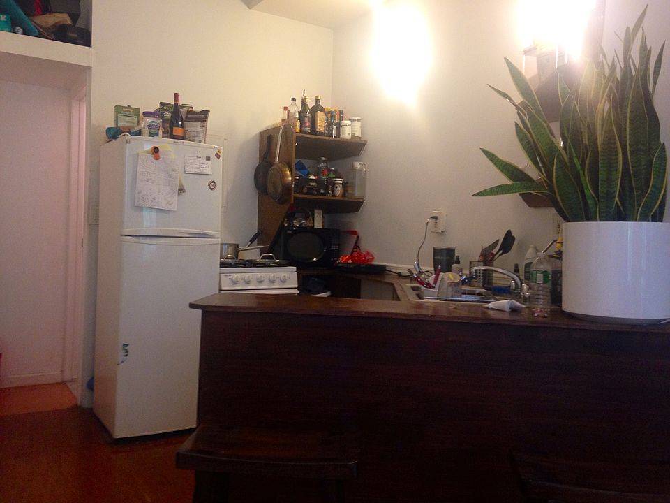2nd image of 68 George St