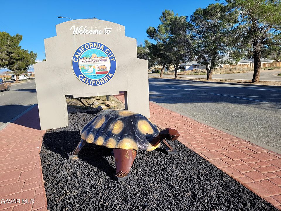 2nd image of 0 California City Blvd