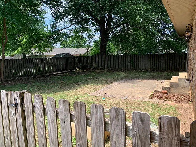 1991 Idlewood Dr — Photo 1