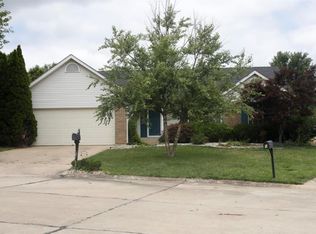 3 Colonist Retreat Ct, O'Fallon, MO 63366