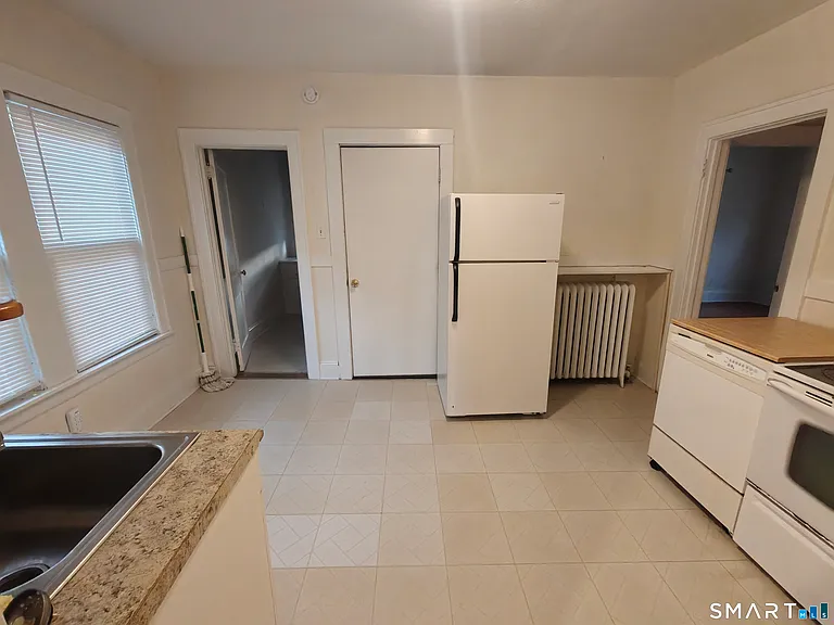 143 Dover Rd — Photo 22