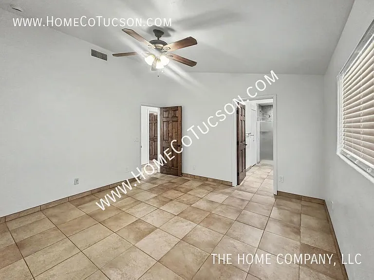 5121 E 6th St — Photo 13