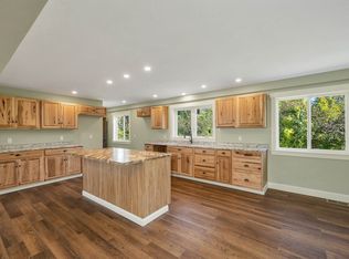 12 Lacourse St, Plymouth, NH 03264